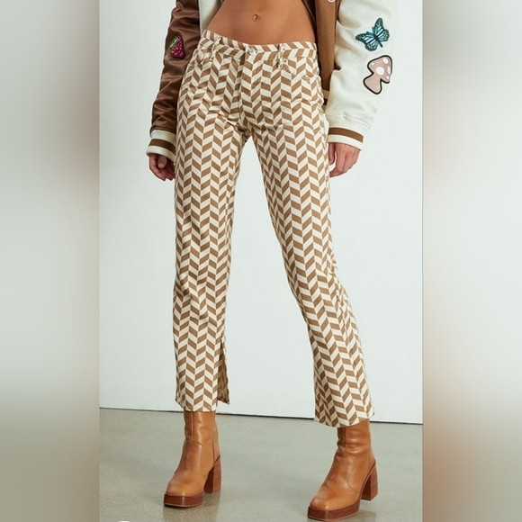 COPY - NWOT PacSun Women Low Rise Straight Leg Chevron Print Retro Jeans Brown … - Picture 2 of 8